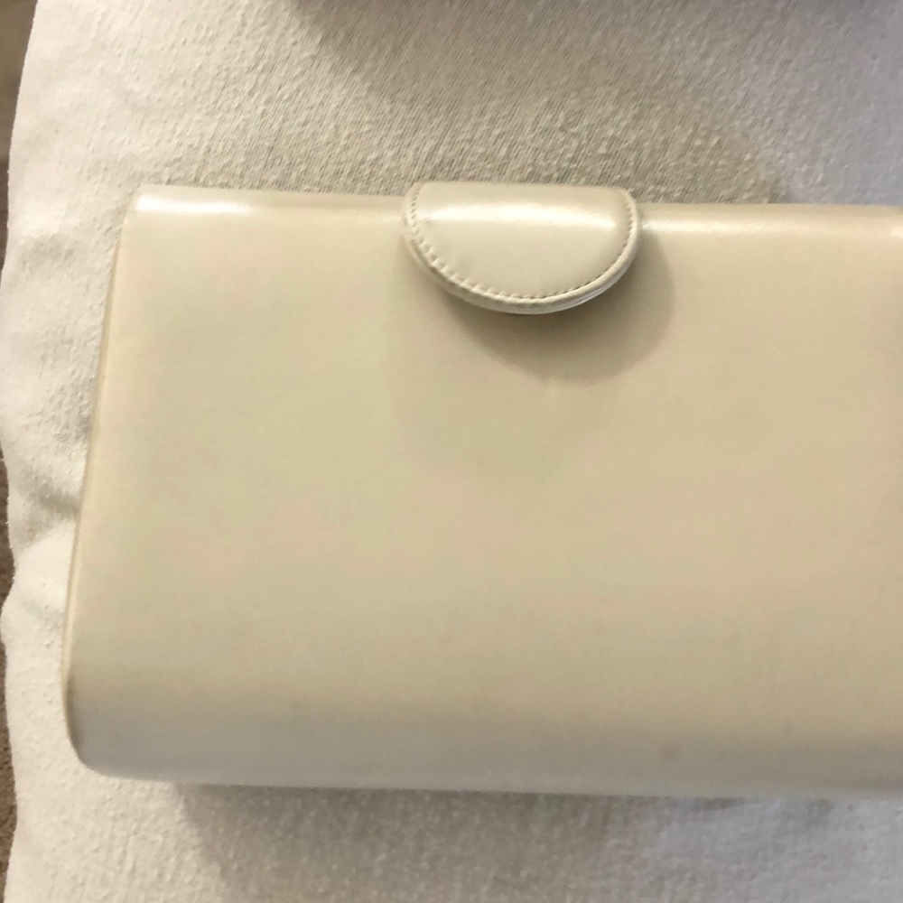 Summit hill clutch